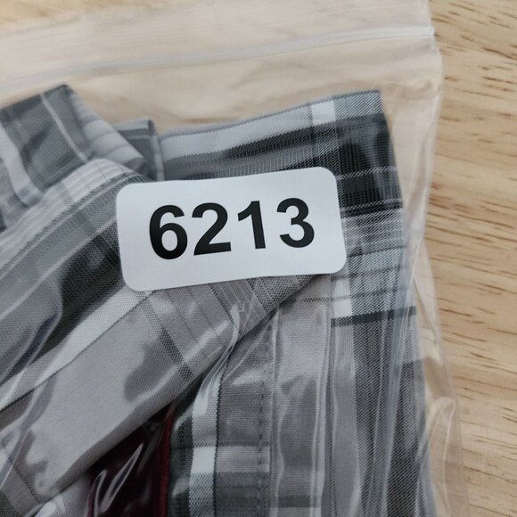 Quicksilver Gray Plaid Short Sleeve Pocket Button Up Shirt Size XXL - Picture 10 of 10